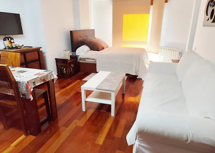 Daire Estudio Centrico, A Pocos Metros Plaza De Espana.